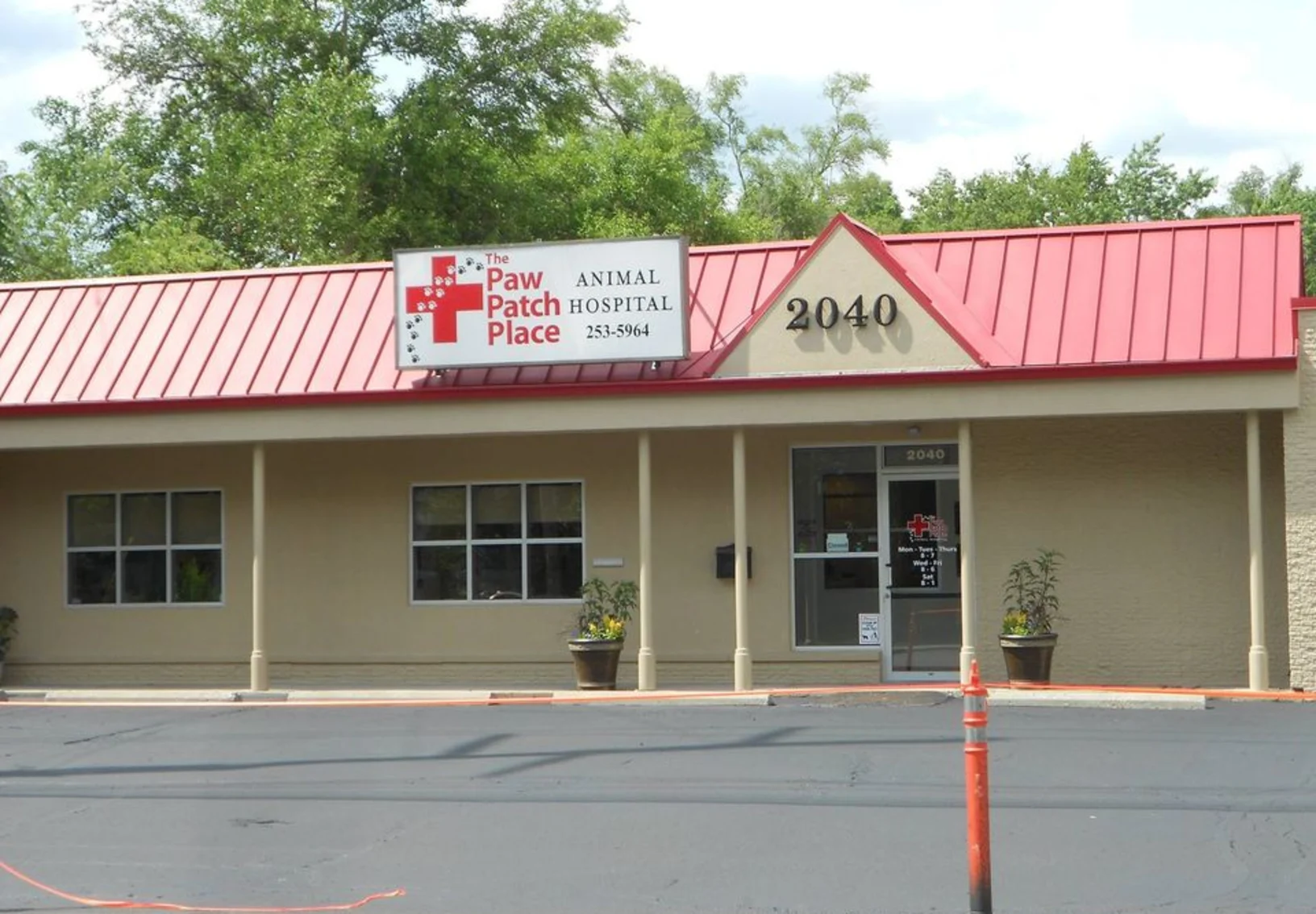 Exterior Photo  of The Paw Patch Place Animal Hospital
